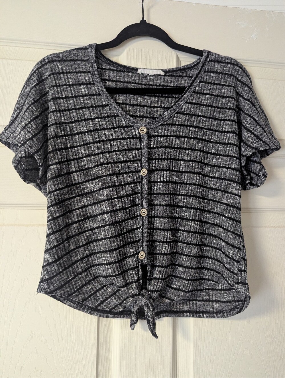 3/$15 🥳 Caution To The Wind Tie Knot Short Sleeve Doleman Casual Top Heather